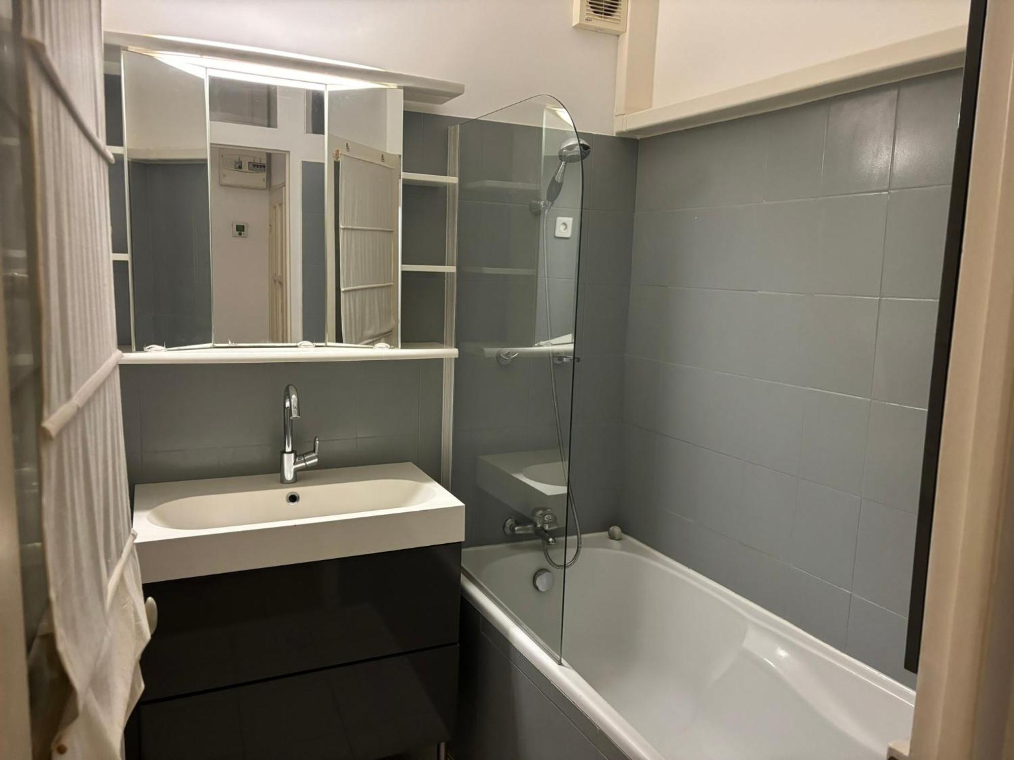 2 Bedroom Funky Apartment In The Heart Of The Old Town Of Antibes Exterior foto
